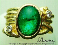 Atuik wide-ring-18k-emerald